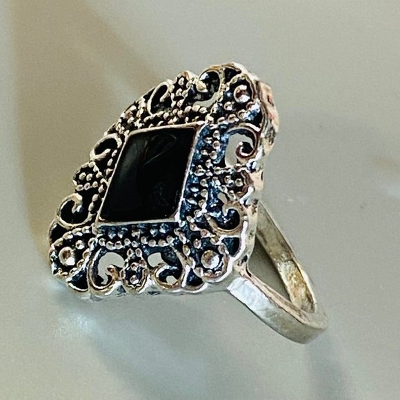 Silver Tone Filagree Ring Black Inlay Small Pinky Finger Approximate Size 6 - Picture 15 of 15